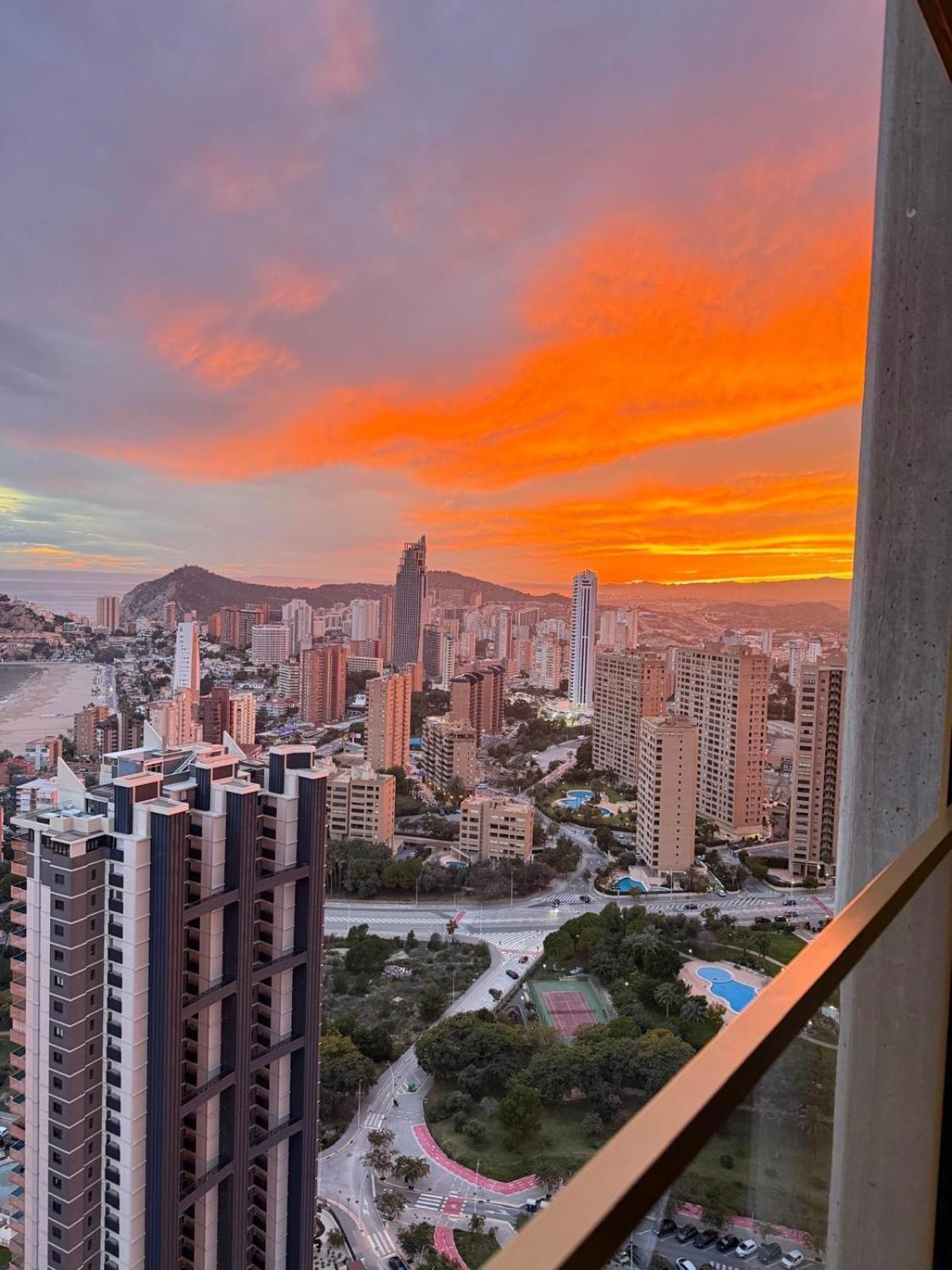 Intempo Sky Luxury Apartment 26 Floor Seaview Benidorm Exterior foto